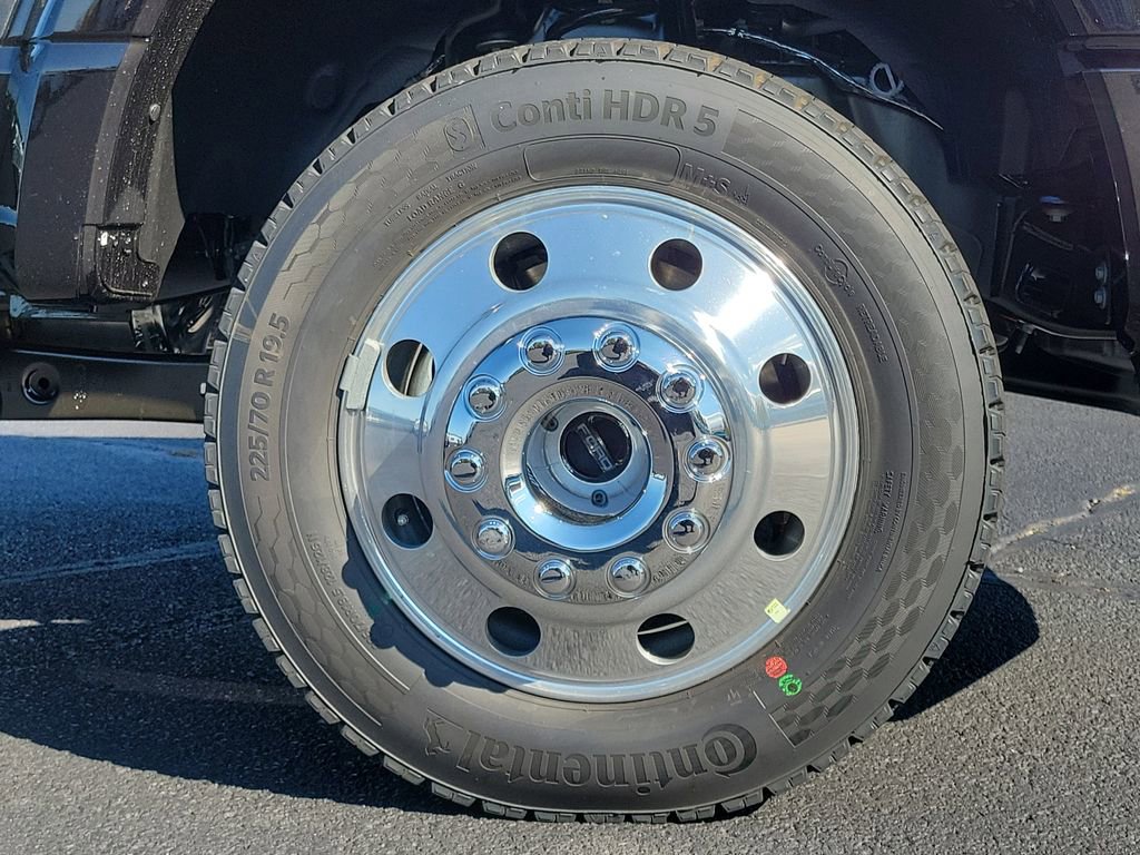 New 2026 Ford F450 XLT w/ 360-Degree Camera Package image 8