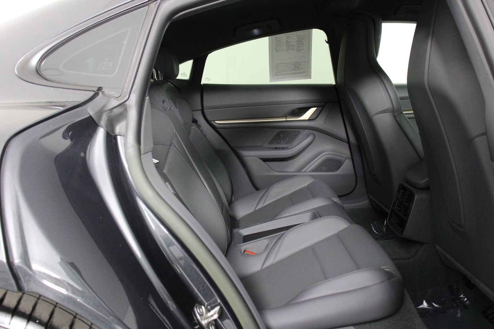 Certified 2023 Porsche Taycan image 29