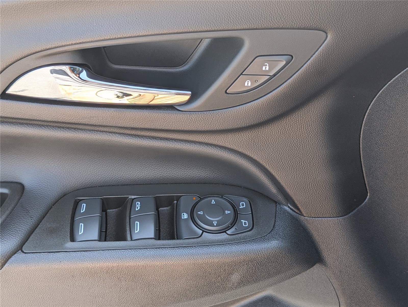 Used 2023 Chevrolet Equinox LT AWD/4WD image 21