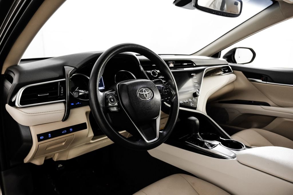 Used 2018 Toyota Camry LE w/ Audio Package image 3