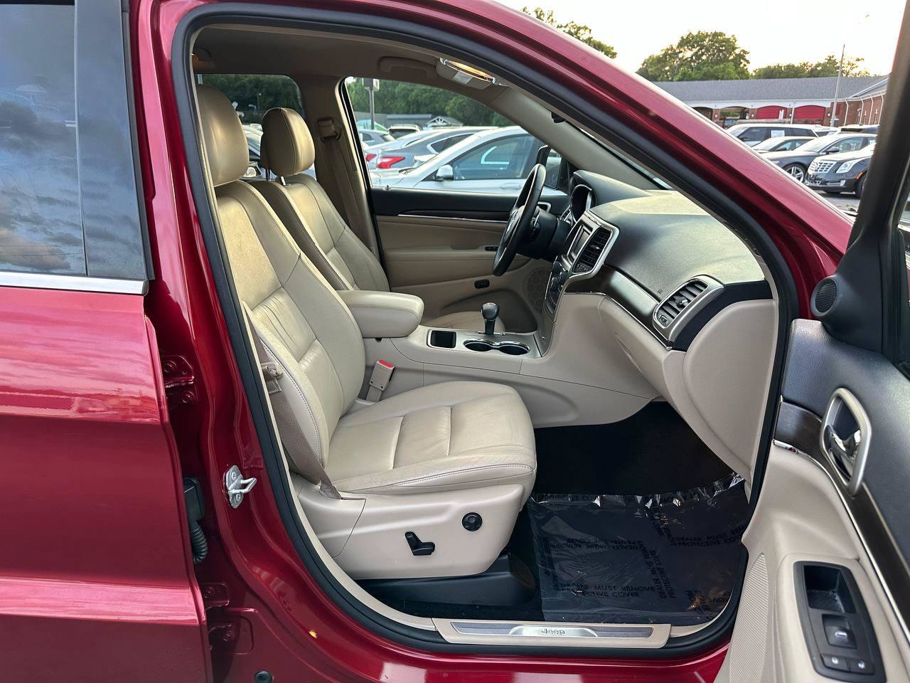 Used 2014 Jeep Grand Cherokee Limited RWD image 26