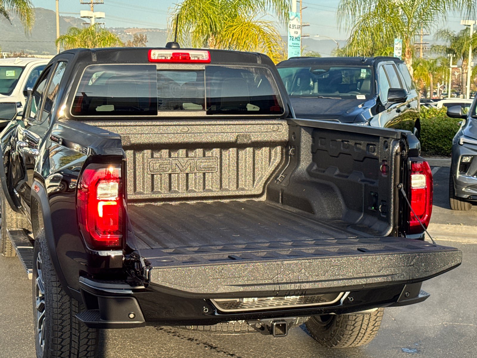 Used 2026 GMC Canyon Denali AWD/4WD image 9