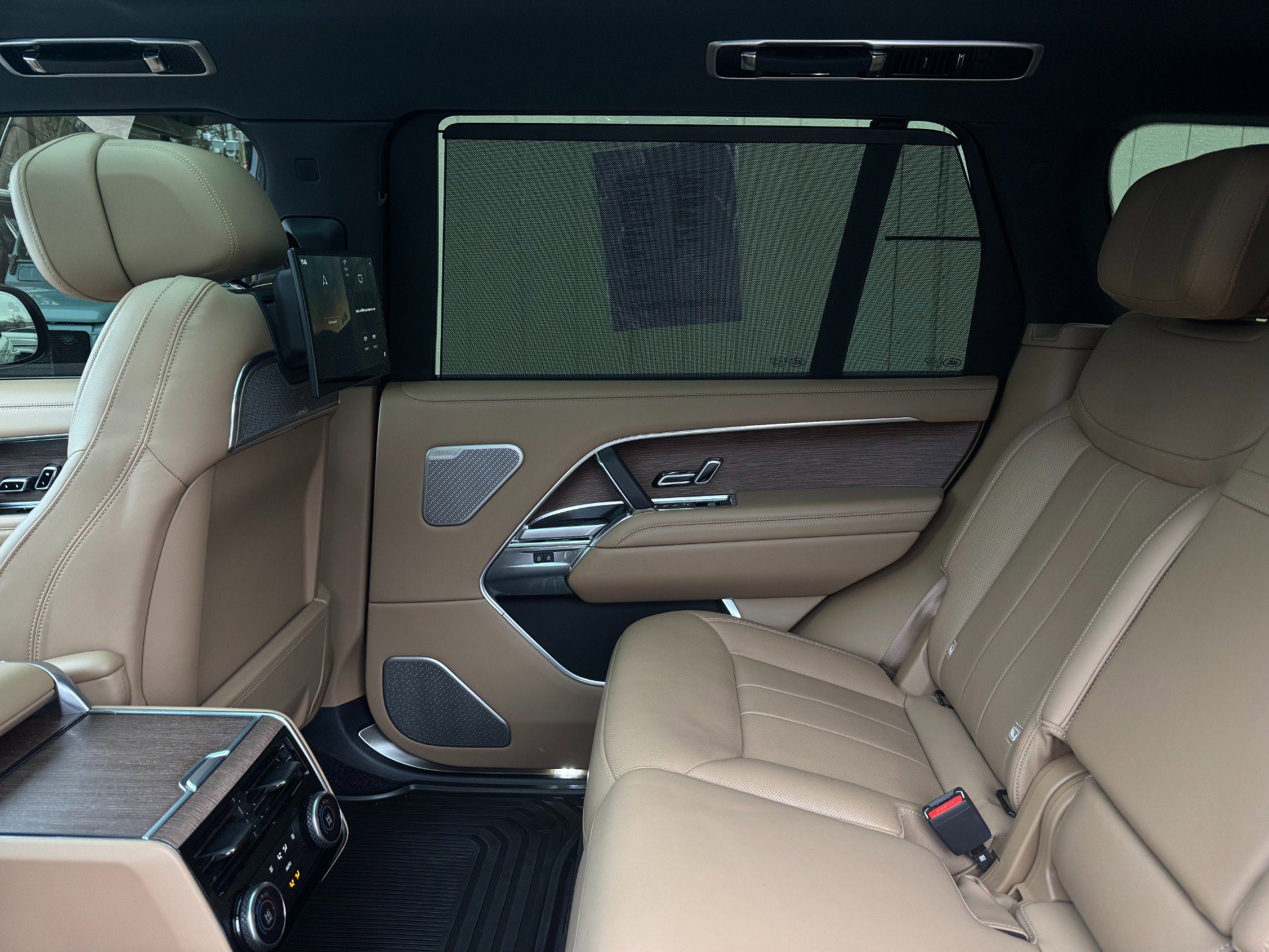 Used 2024 Land Rover Range Rover Long Wheelbase Autobiography image 47