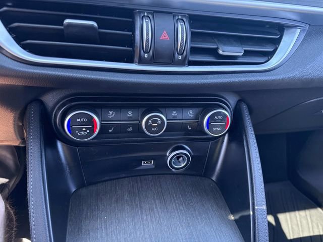 Used 2022 Alfa Romeo Stelvio Ti w/ Active Assist Plus Package AWD/4WD image 34