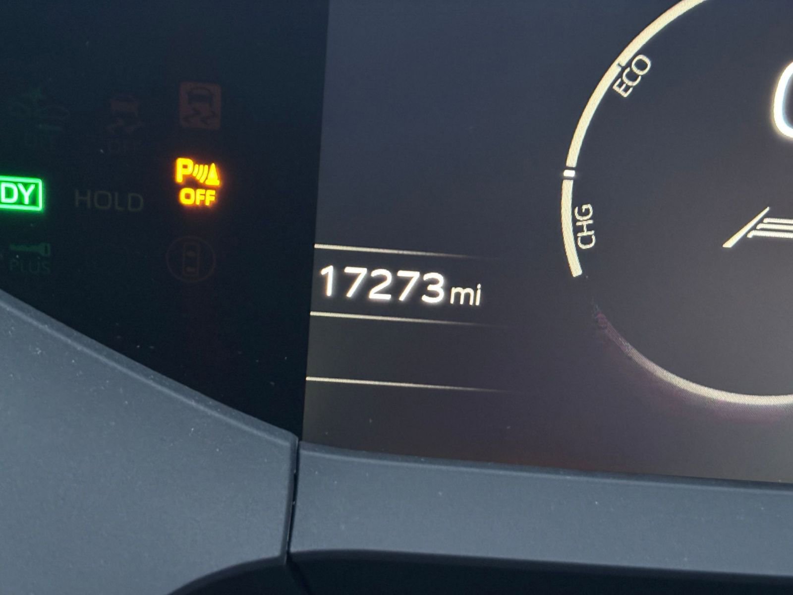 Used 2025 Toyota Prius LE image 38