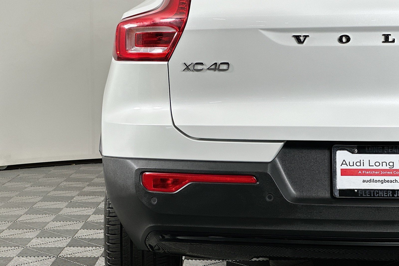 Used 2023 Volvo XC40 Recharge Ultimate w/ Protection Package Premier AWD/4WD image 17