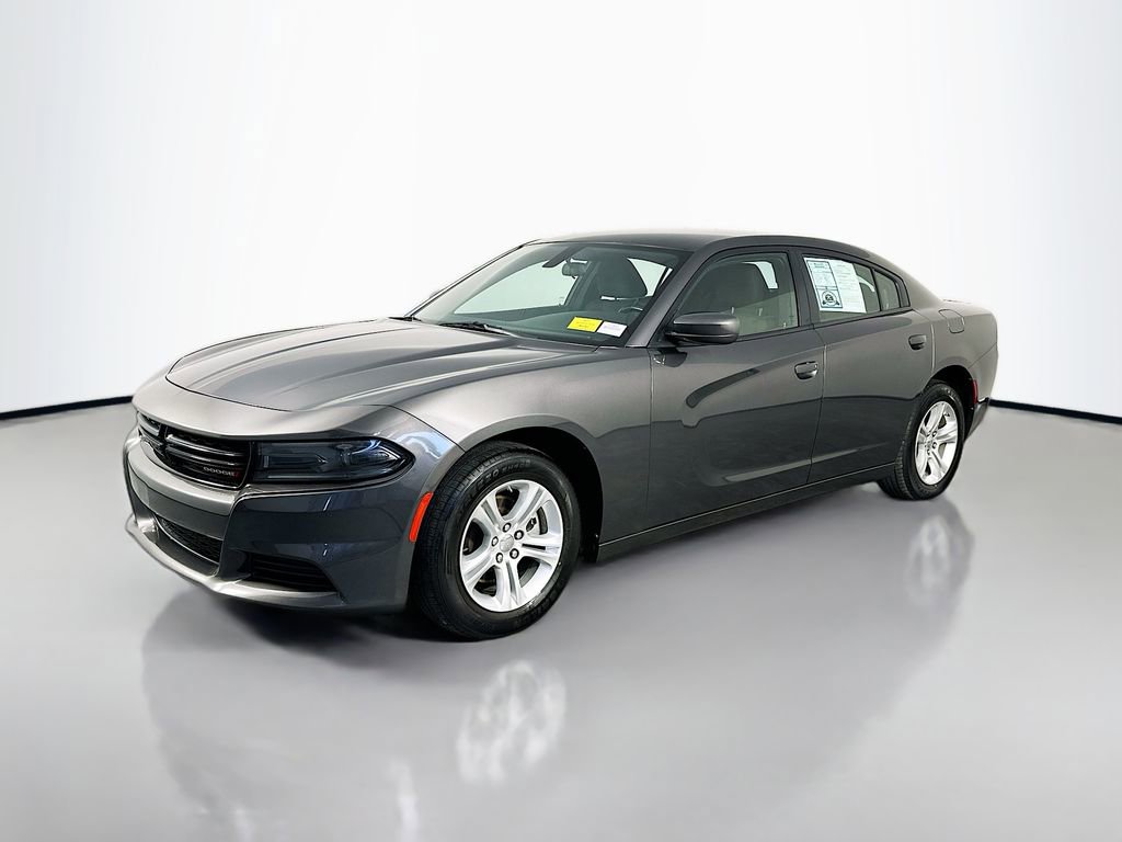Used 2022 Dodge Charger SXT RWD image 3