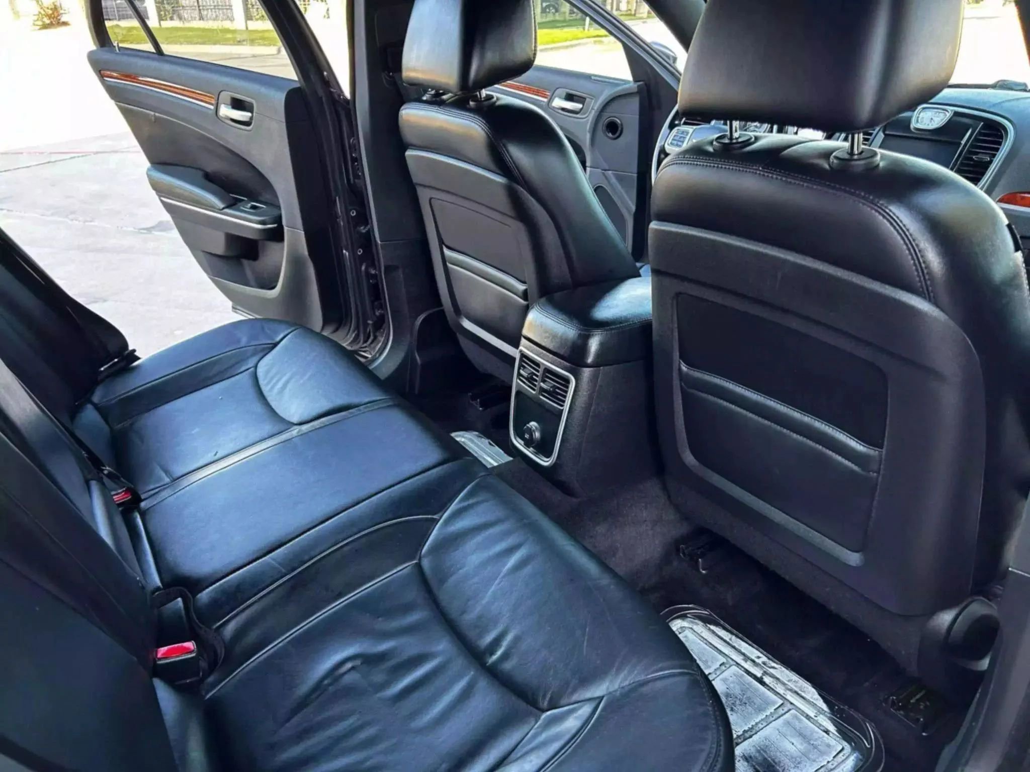 Used 2013 Chrysler 300 image 17