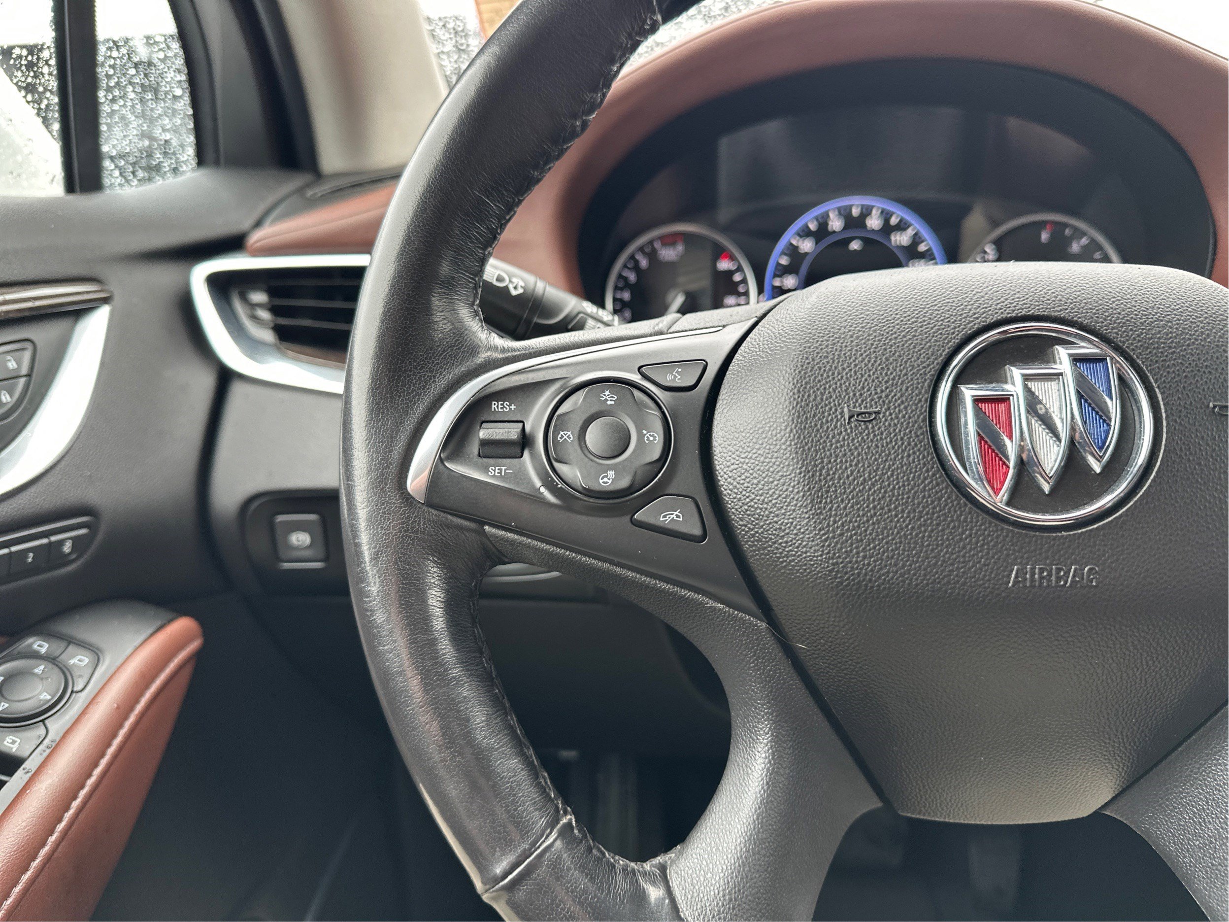 Used 2021 Buick Enclave Avenir w/ Avenir Technology Package AWD/4WD image 34