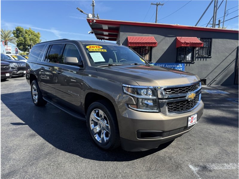 Used 2016 Chevrolet Suburban LT image 54