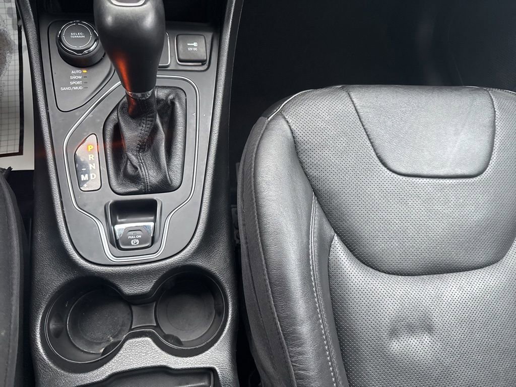 Used 2021 Jeep Cherokee Latitude Lux image 37