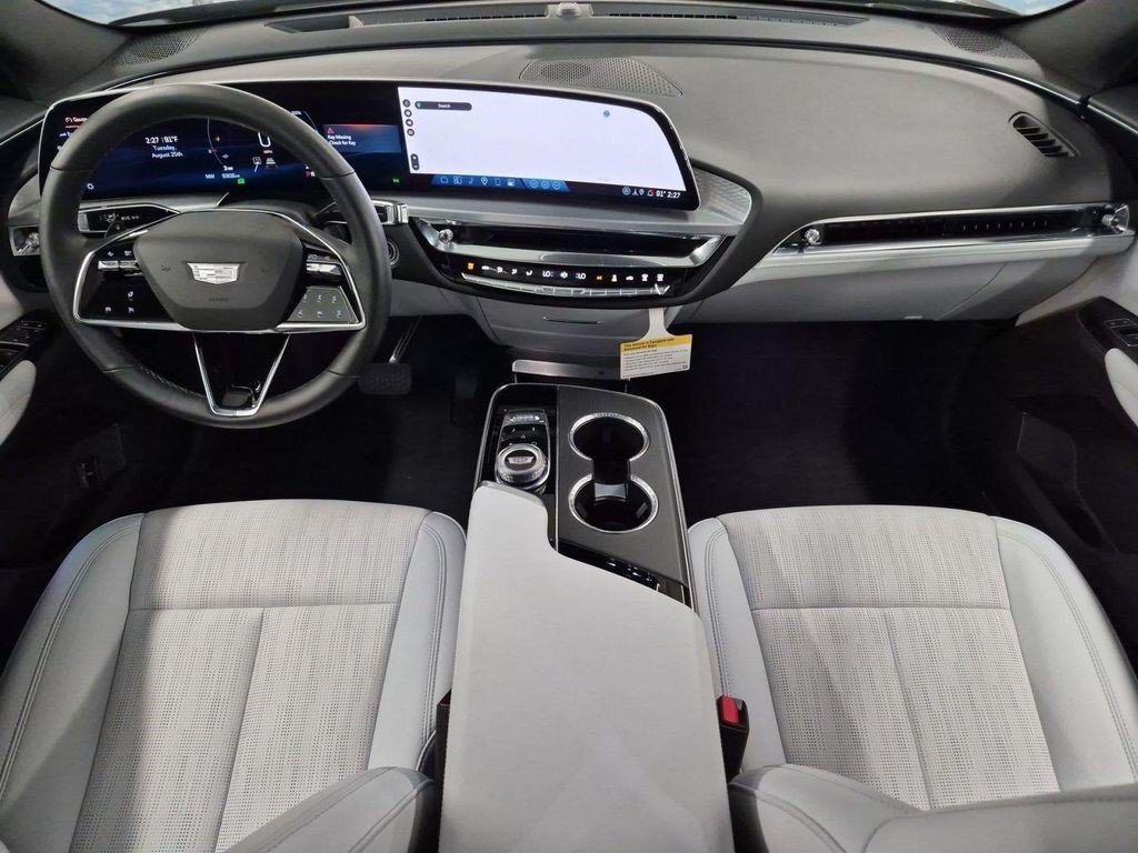 Certified 2024 Cadillac Lyriq Luxury RWD image 11