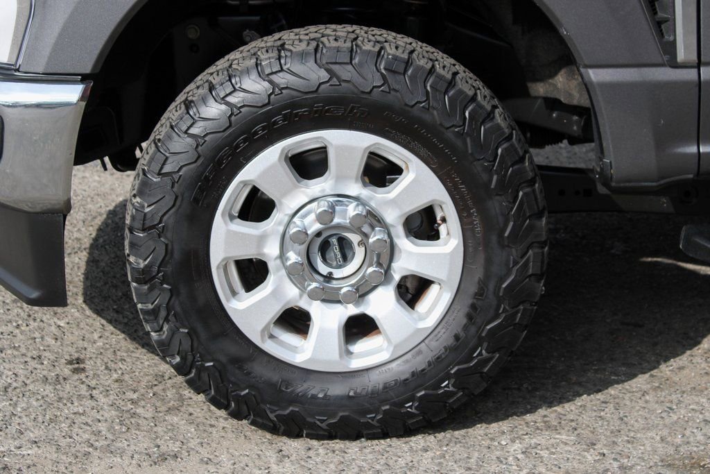 Used 2023 Ford F250 XLT image 39