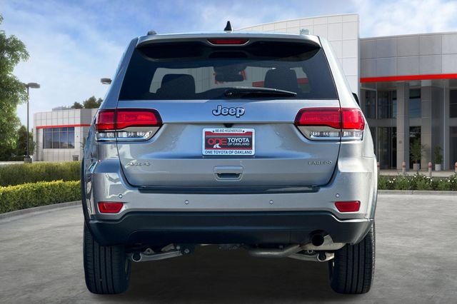 Used 2021 Jeep Grand Cherokee Laredo image 5