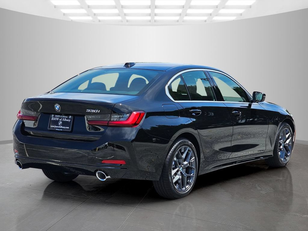 New 2026 BMW 330i Sedan RWD image 6