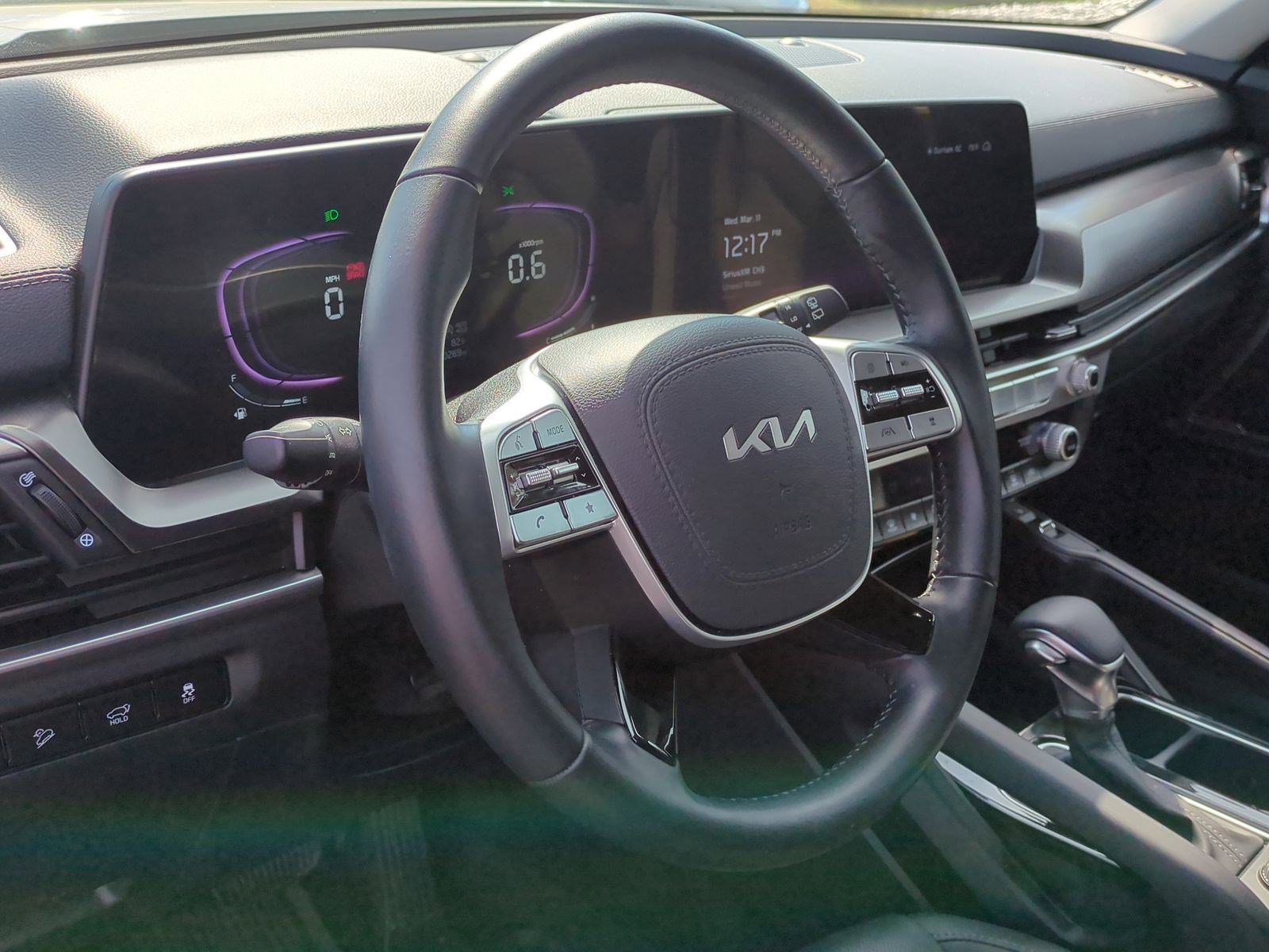 Used 2025 Kia Telluride S image 17