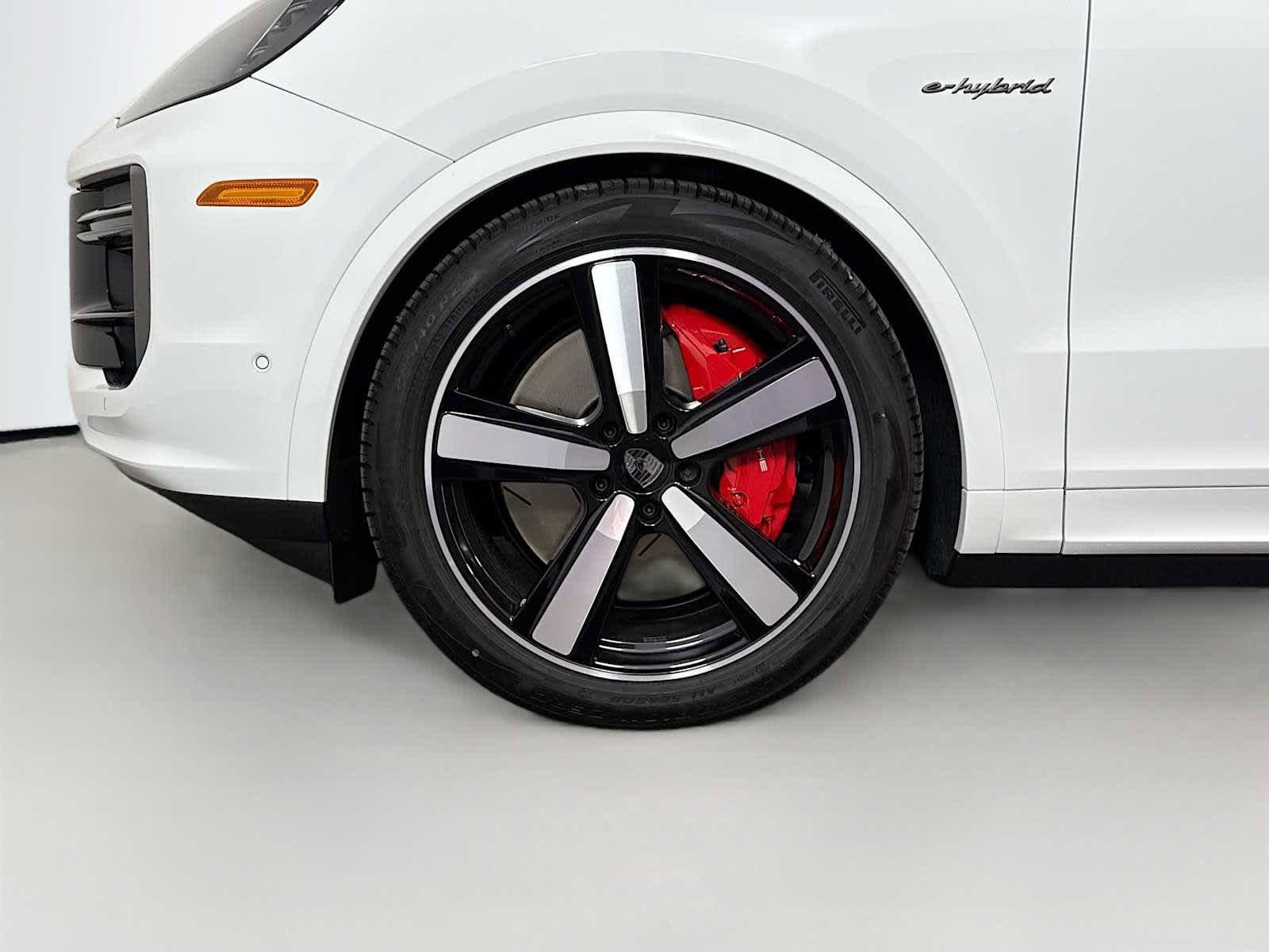 New 2025 Porsche Cayenne Turbo image 24