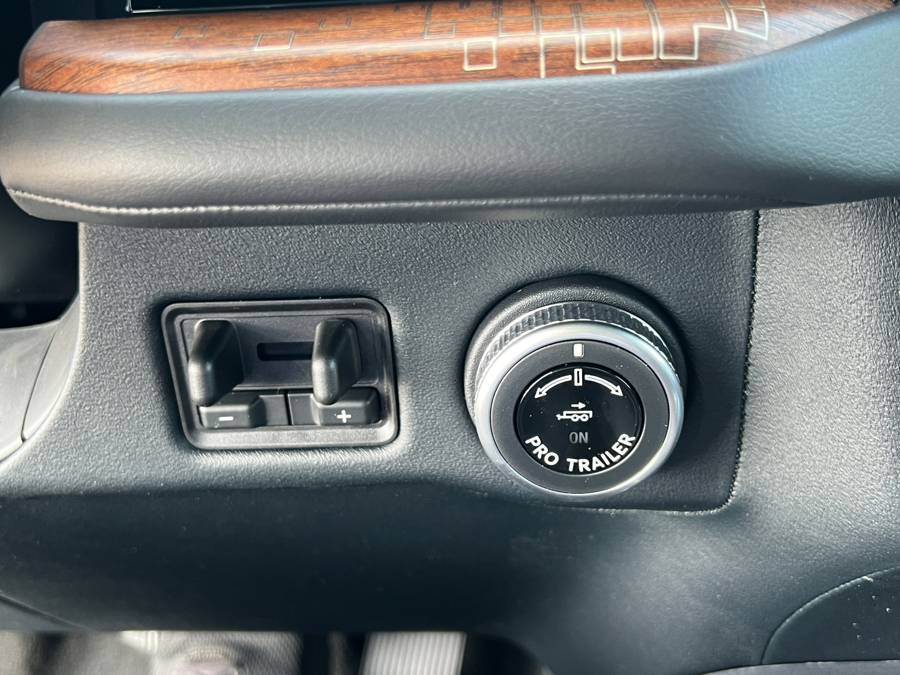 New 2026 Lincoln Navigator Black Label AWD/4WD image 16