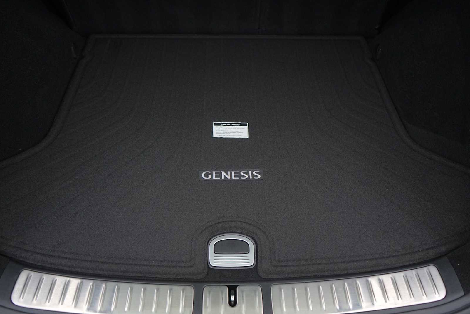 Used 2024 Genesis GV70 3.5T Sport w/ Sport Prestige Package AWD/4WD image 27