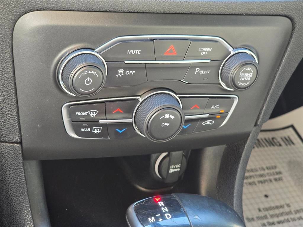 Used 2022 Dodge Charger SXT RWD image 18
