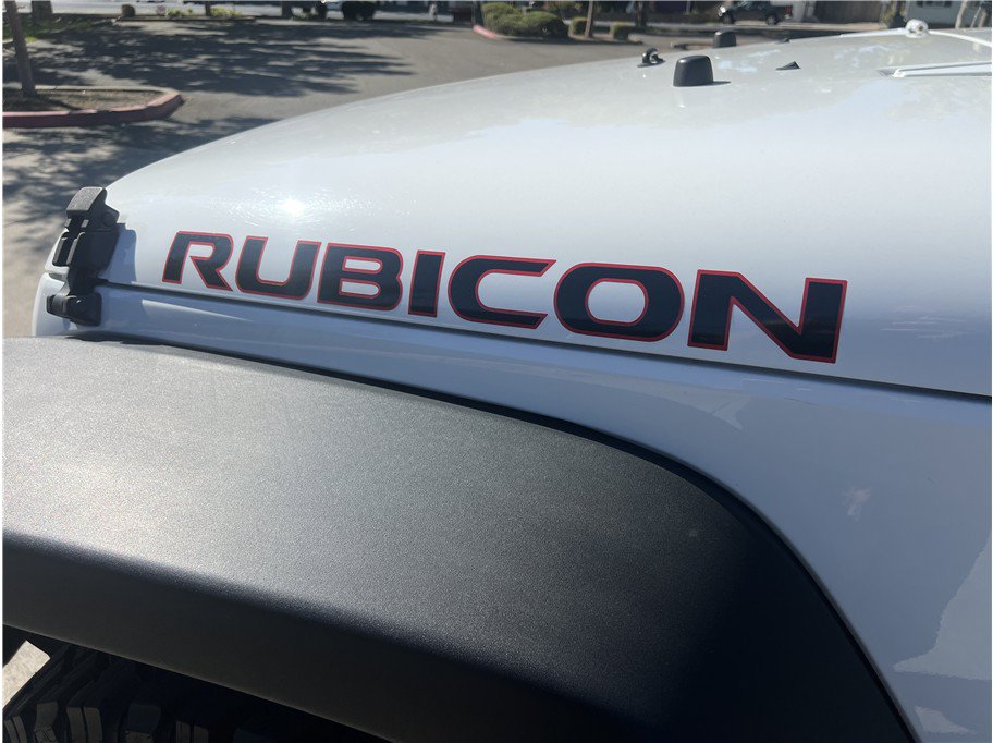 Used 2013 Jeep Wrangler Unlimited Rubicon w/ Connectivity Group AWD/4WD image 23