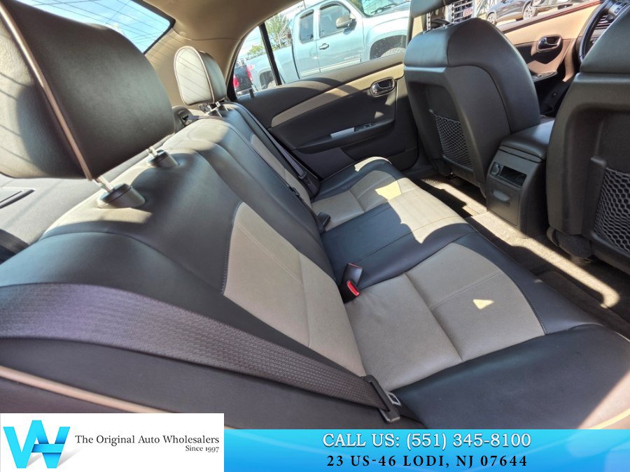 Used 2009 Chevrolet Malibu LTZ w/ HFV6 Engine Package FWD image 19