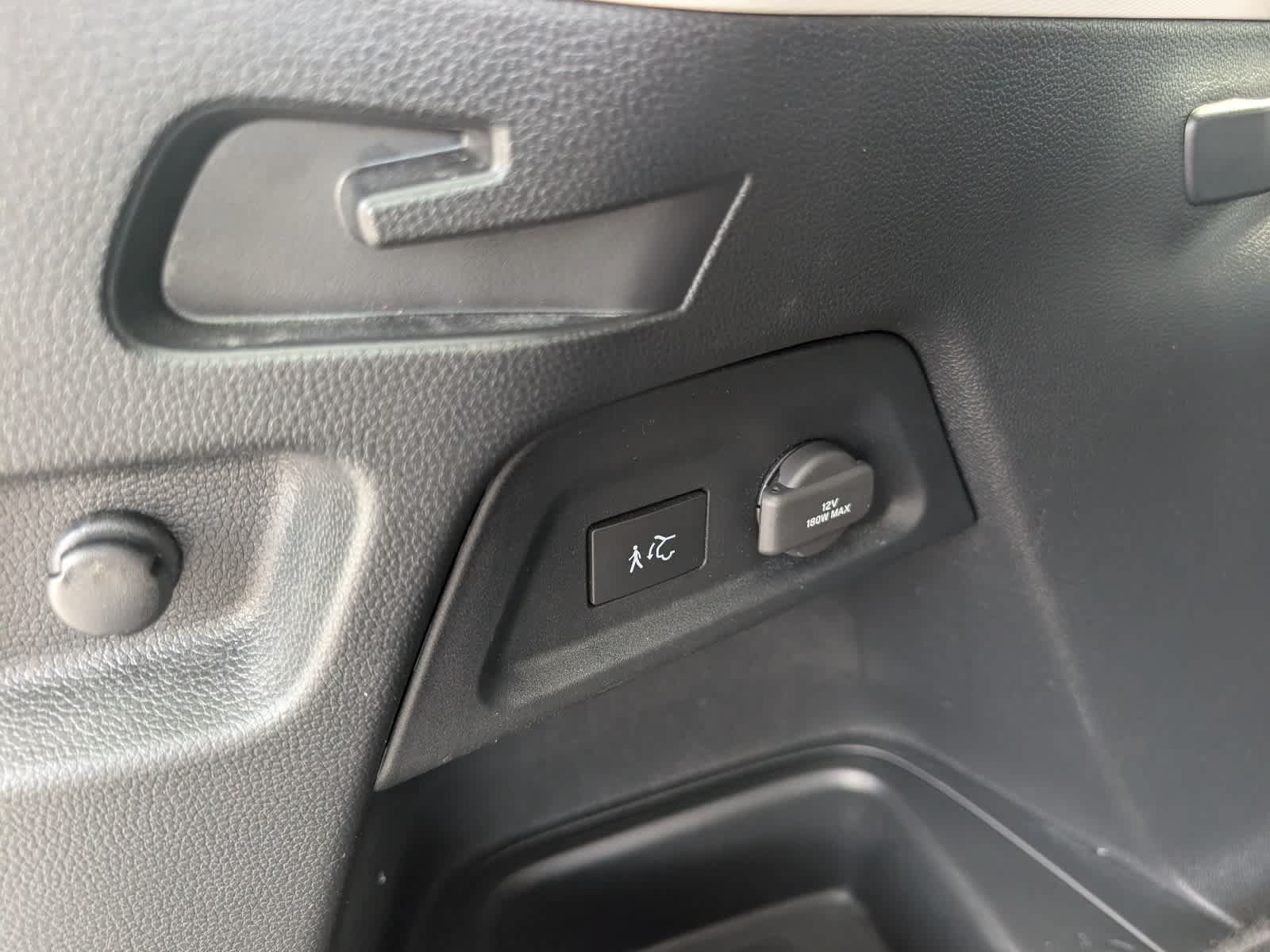 Used 2024 Honda Pilot Touring image 16