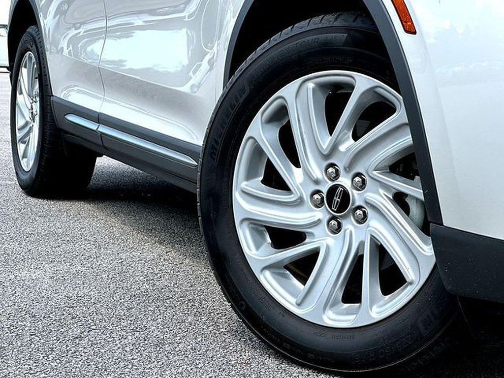 Used 2023 Lincoln Corsair FWD video 2