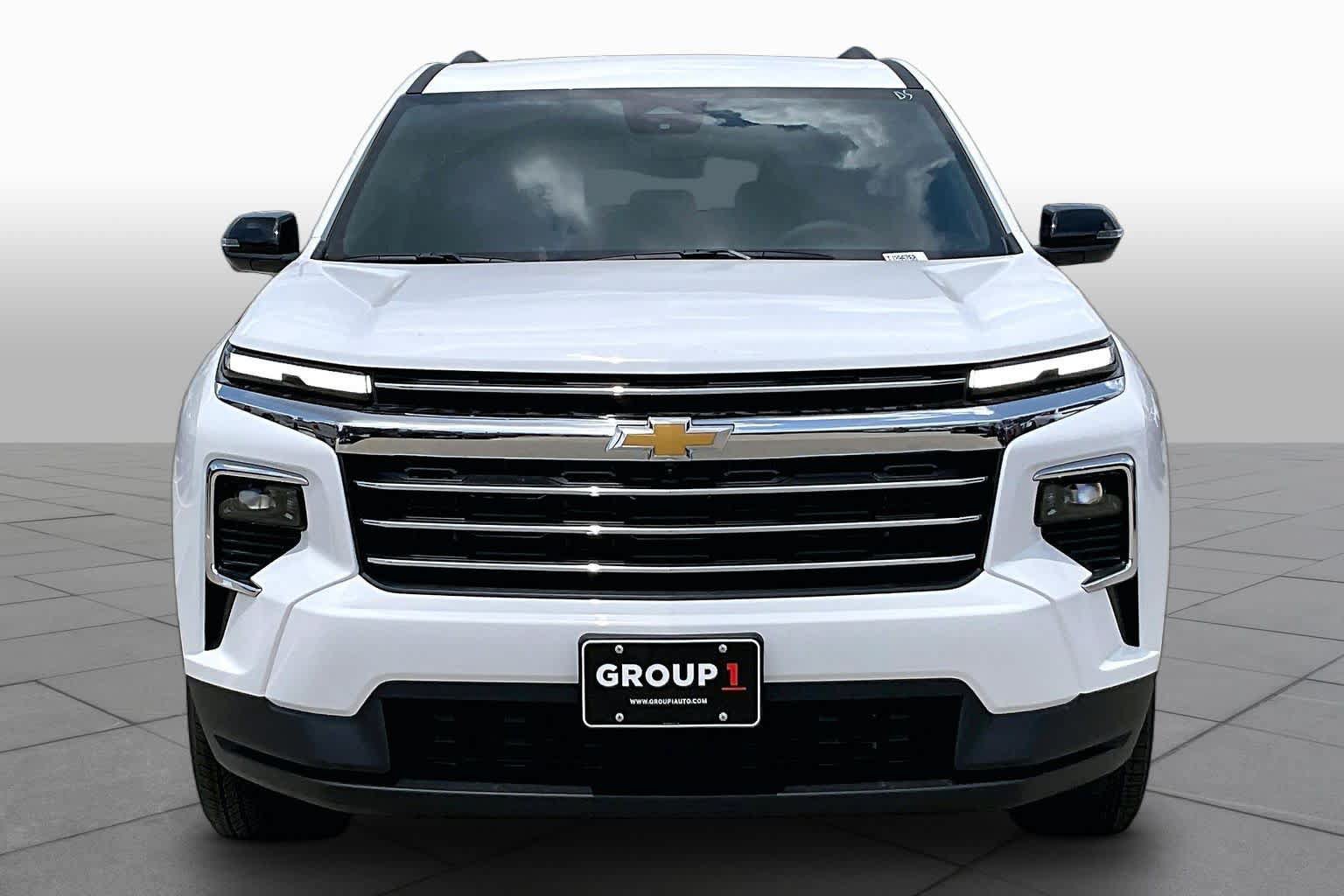 New 2026 Chevrolet Traverse LT w/ Driver Confidence Package FWD image 2