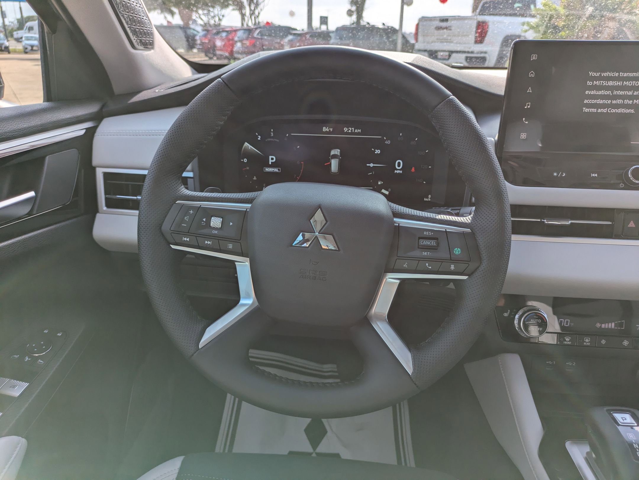 New 2025 Mitsubishi Outlander SE FWD image 18