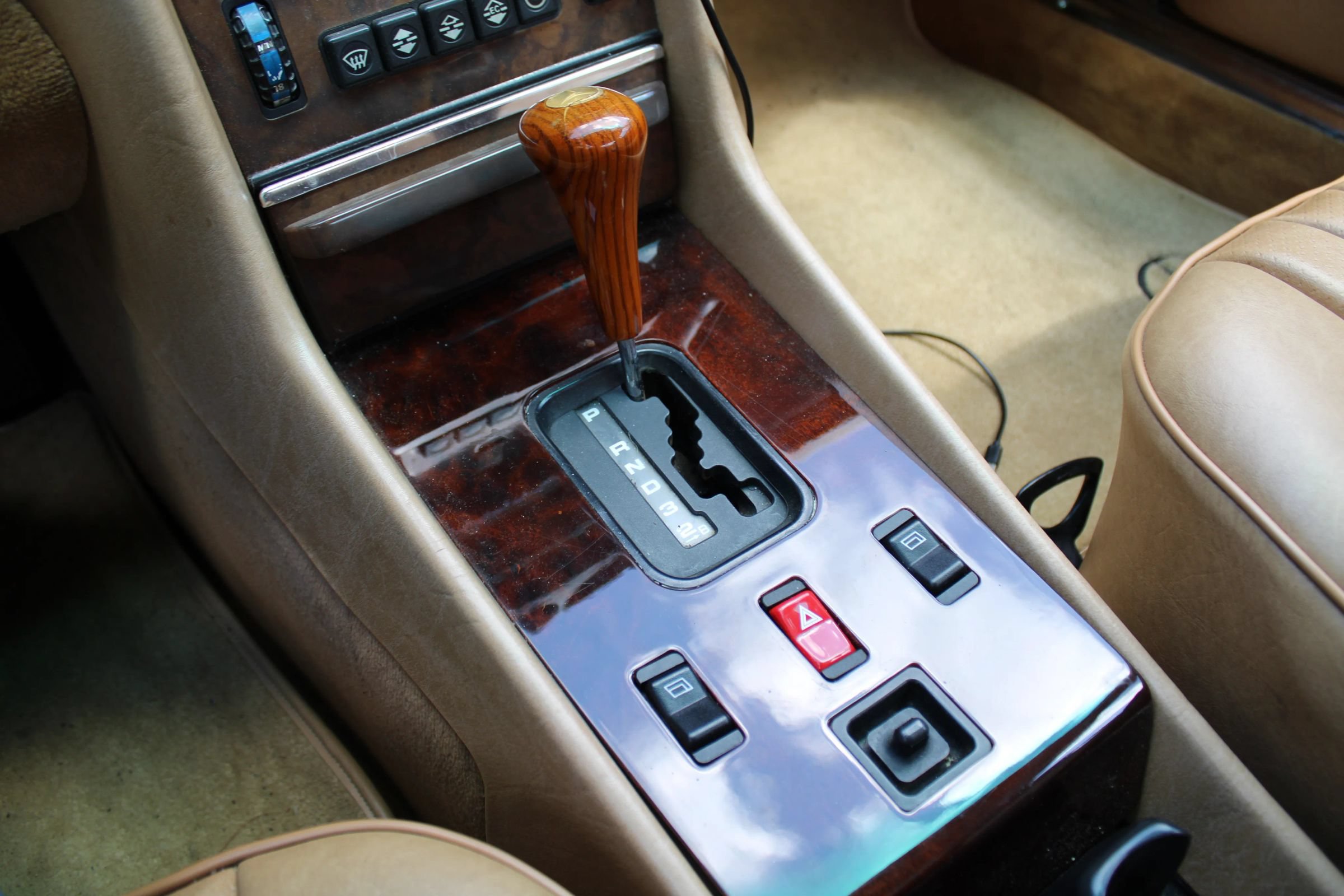 Used 1987 Mercedes-Benz 560 SL image 12
