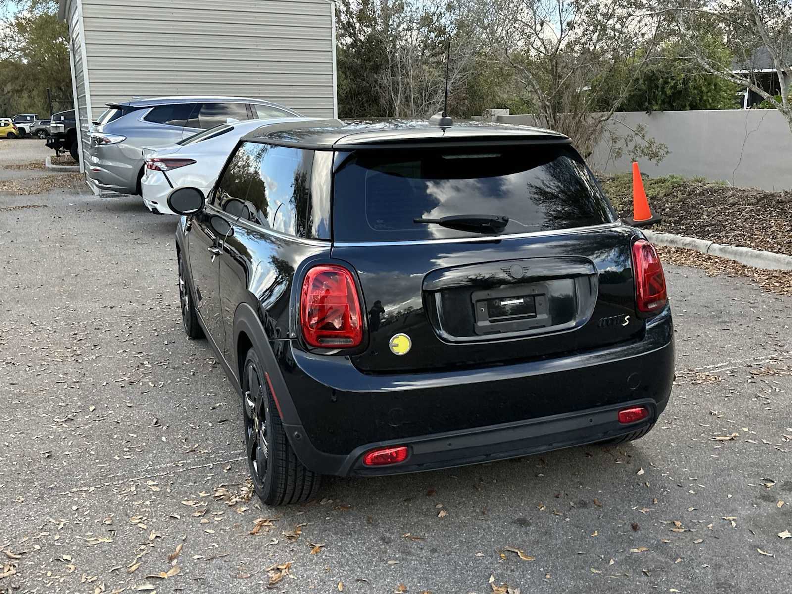 Used 2024 MINI Cooper SE FWD image 4