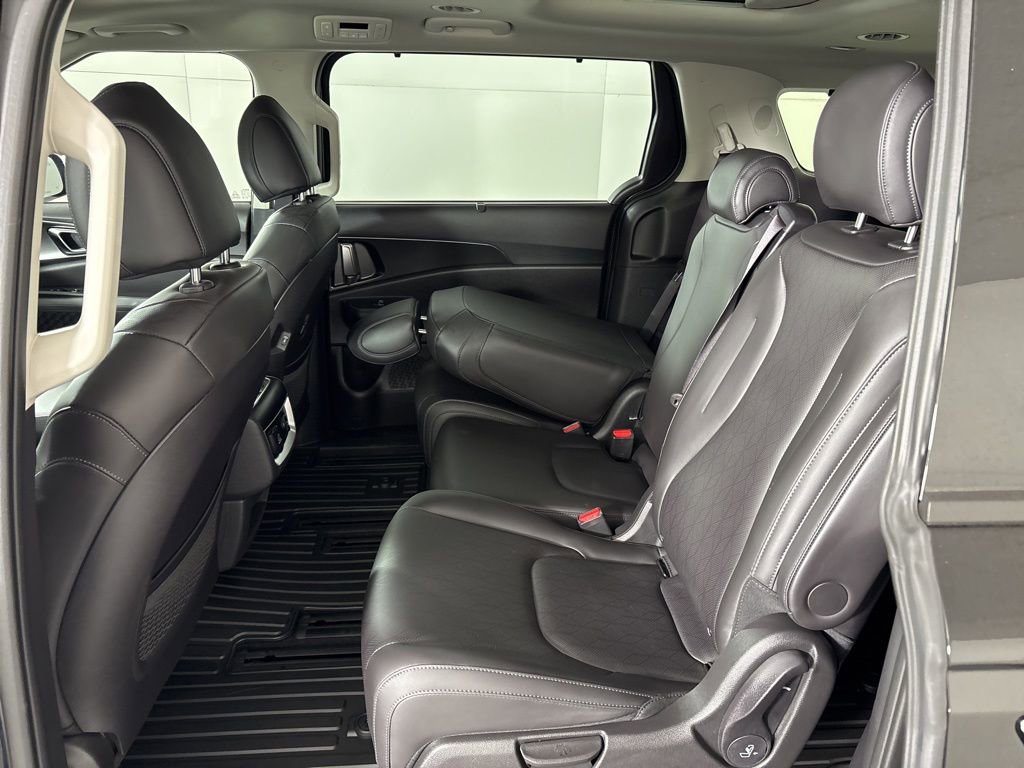 New 2026 Kia Carnival SX FWD image 24