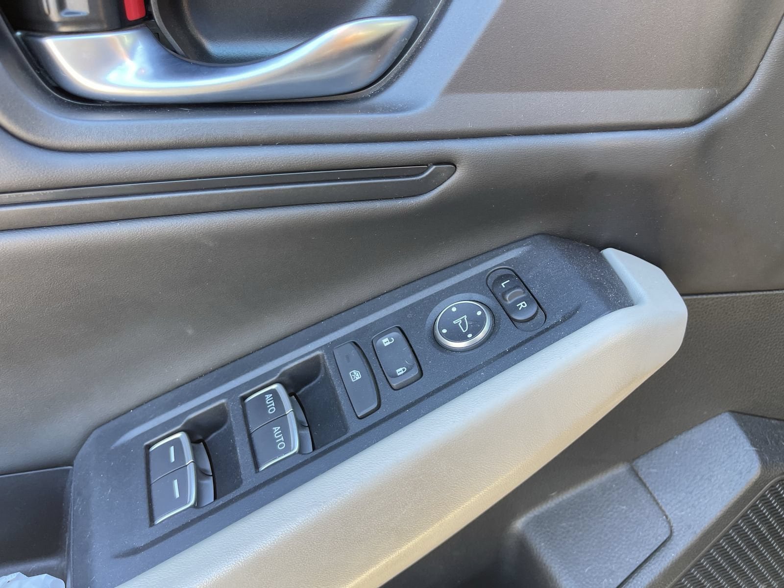 Used 2025 Honda Accord SE image 10