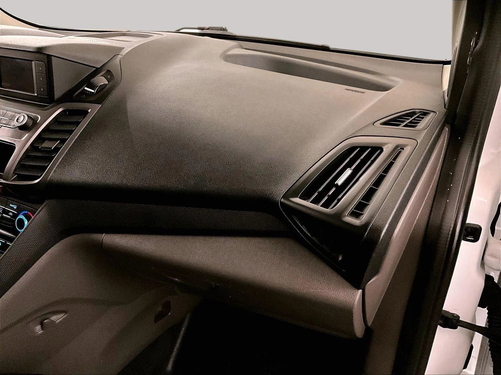 Used 2022 Ford Transit Connect XL image 15