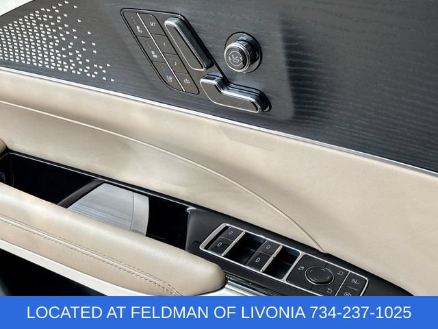 Used 2024 Cadillac Lyriq Luxury w/ Nappa Leather Package AWD/4WD image 23