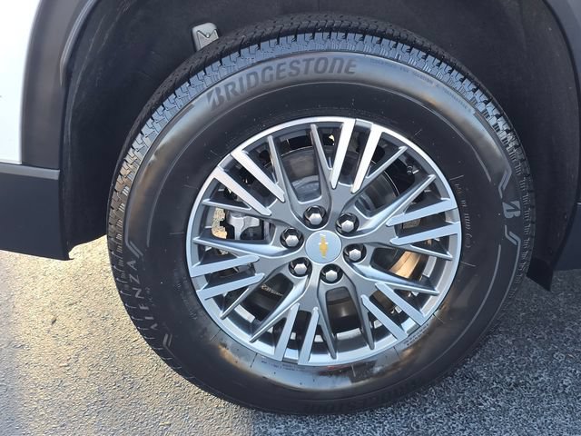 Used 2025 Chevrolet Traverse LT FWD image 13