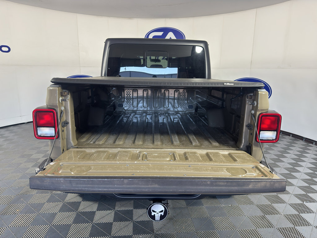Used 2020 Jeep Gladiator Sport image 36
