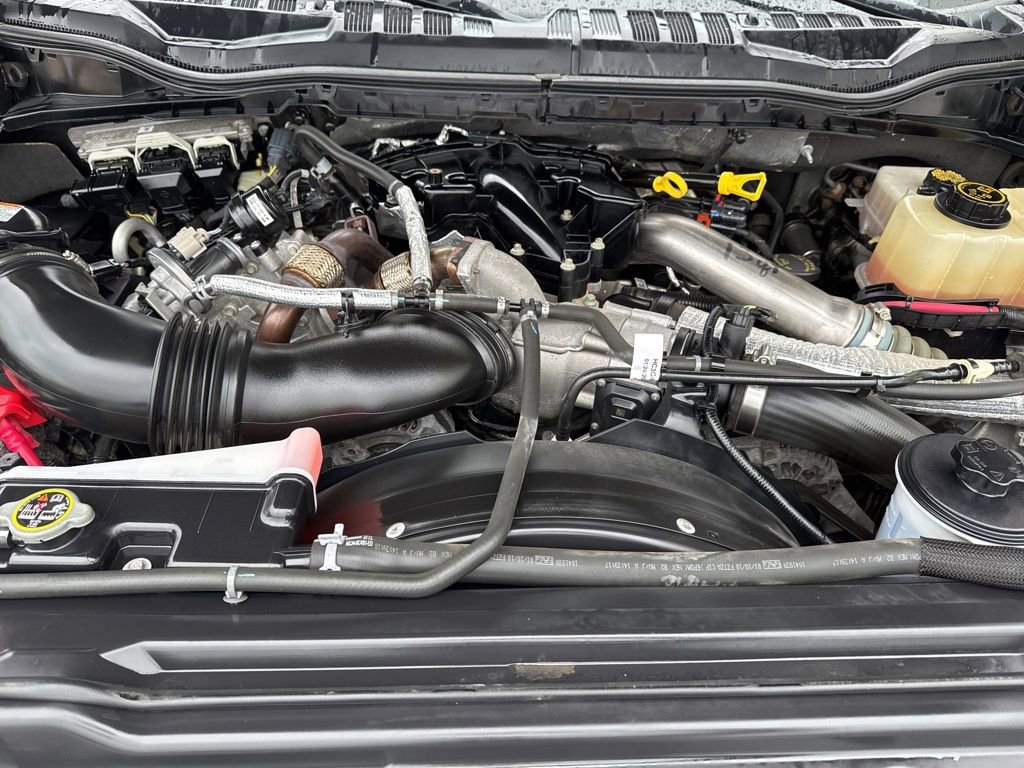 Used 2018 Ford F350 Lariat w/ Chrome Package image 34