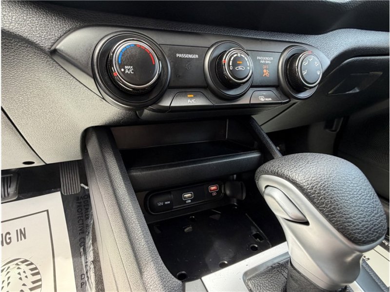 Used 2024 Kia Forte LXS w/ LXS Technology Package image 35