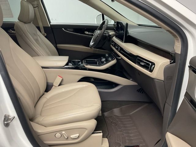 Used 2021 Lincoln Nautilus Reserve w/ Equipment Group 202A image 27