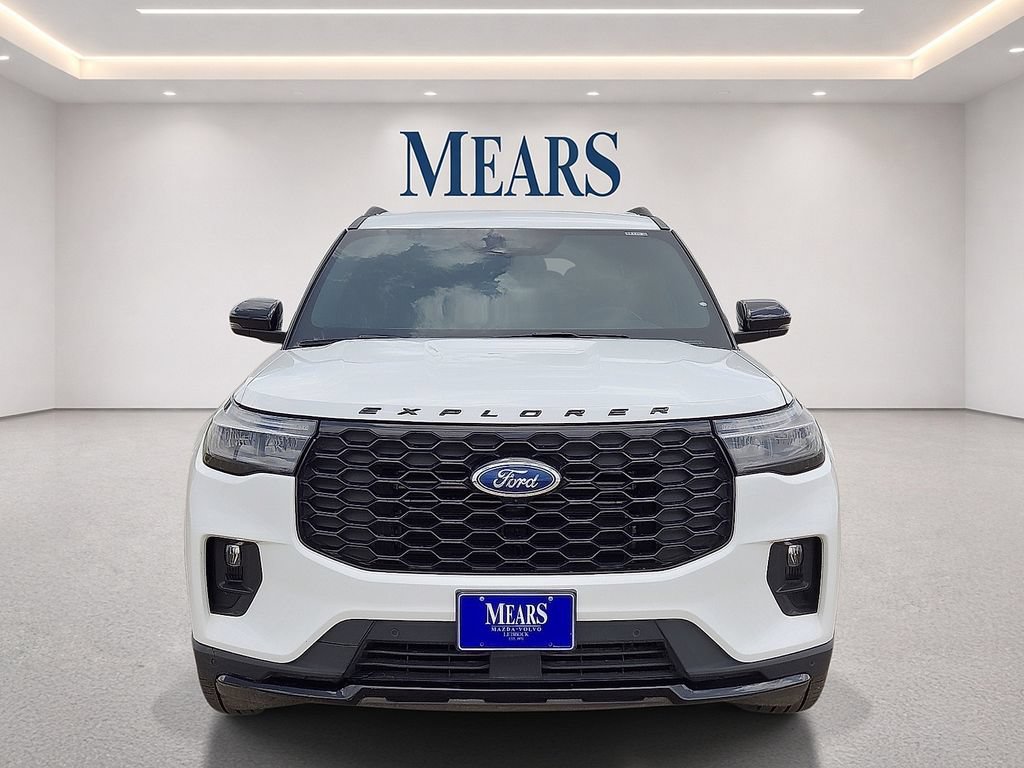 Used 2025 Ford Explorer ST-Line w/ ST-Line Street Pack AWD/4WD image 8