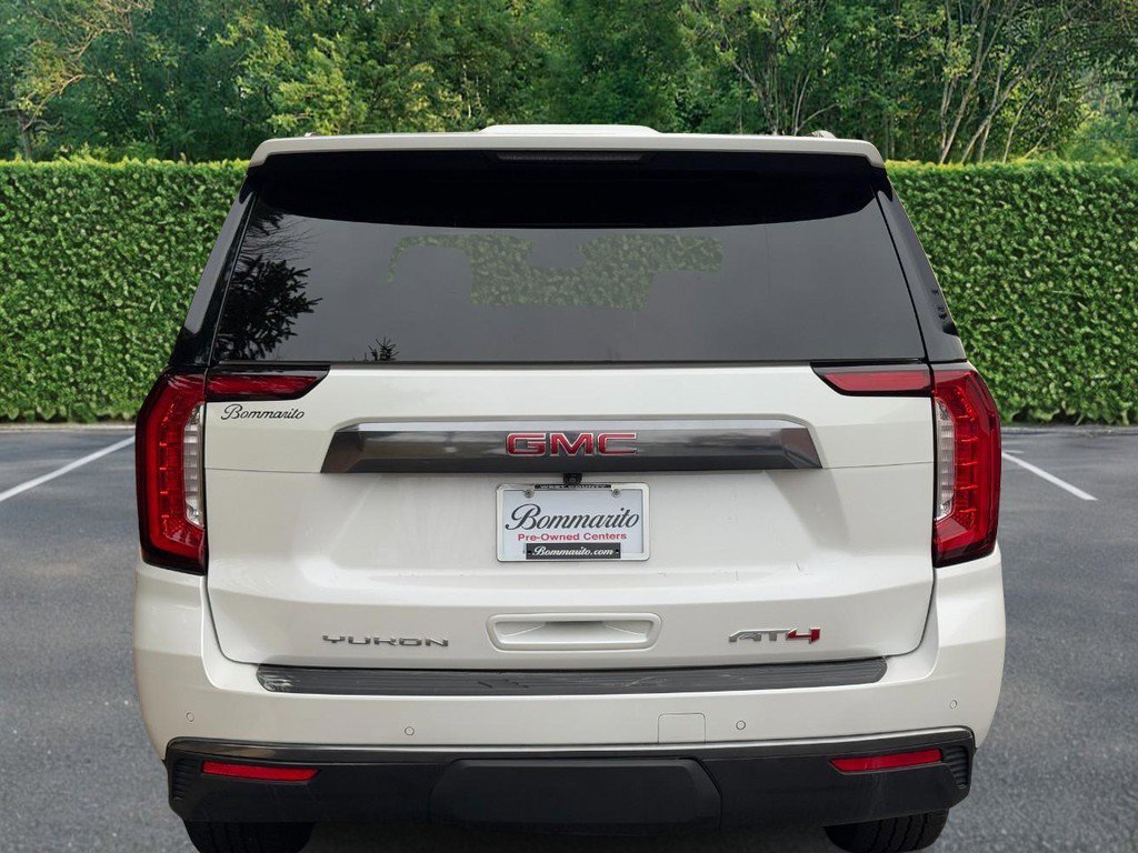 Used 2024 GMC Yukon AT4 w/ AT4 Premium Package image 8