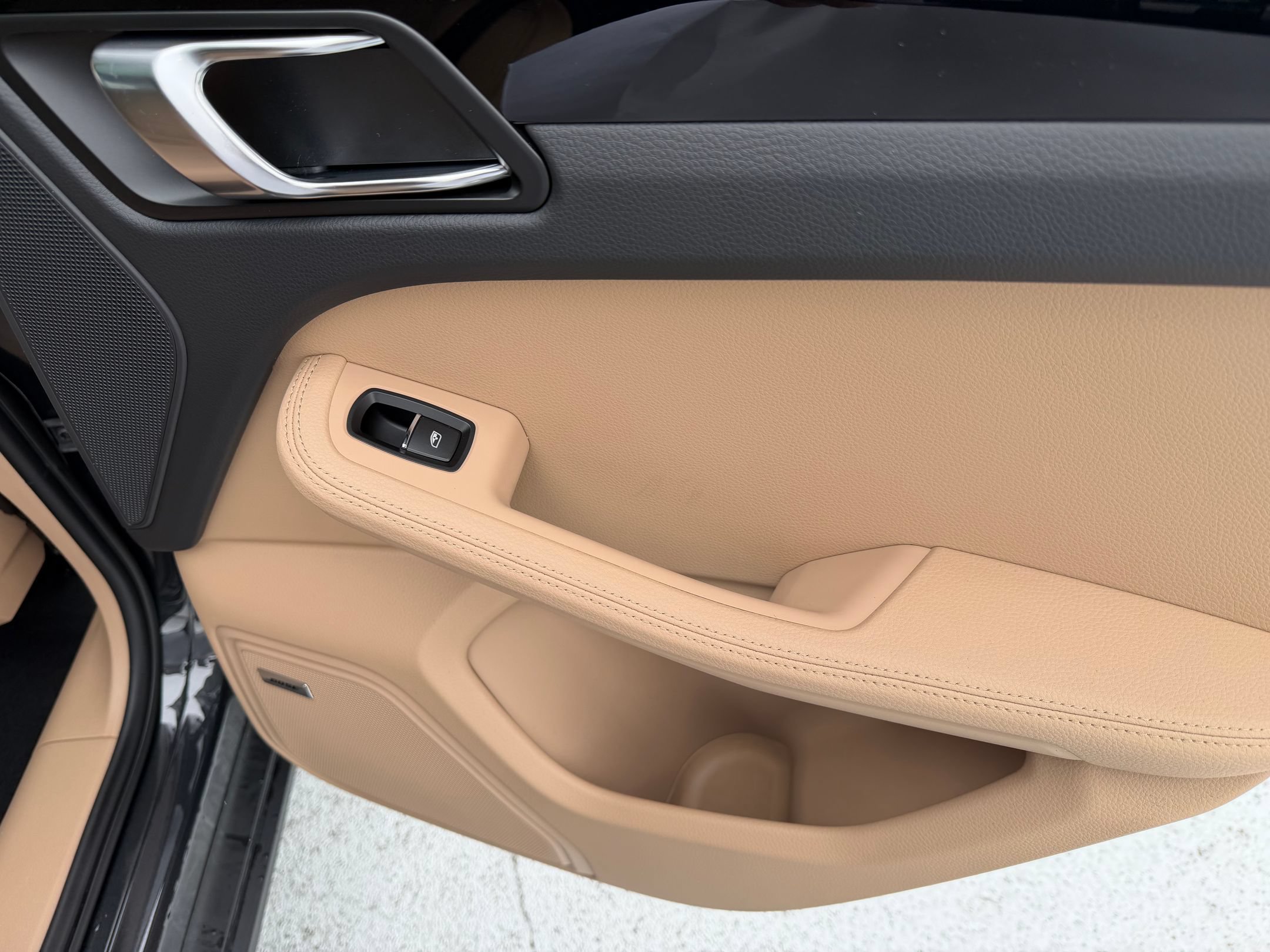 Certified 2026 Porsche Macan AWD/4WD image 20