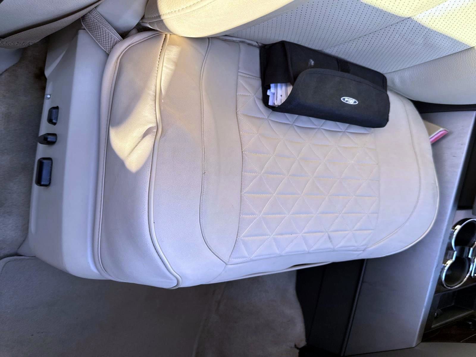 Used 2013 Ford Expedition XLT image 13