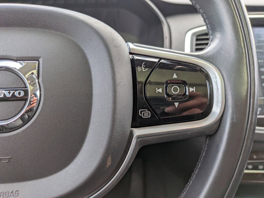 Used 2019 Volvo XC90 T5 Momentum w/ Protection Package Premier image 17