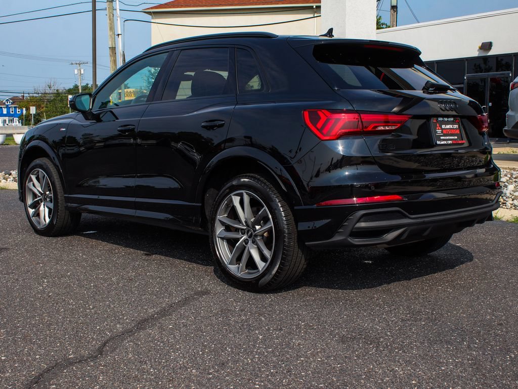 Used 2023 Audi Q3 2.0T Premium w/ Black Optic Sport Package AWD/4WD image 4