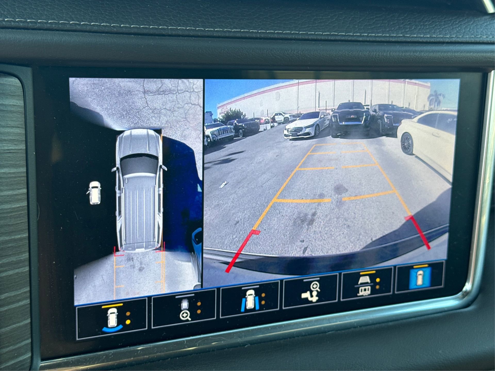 Used 2021 GMC Yukon Denali image 29