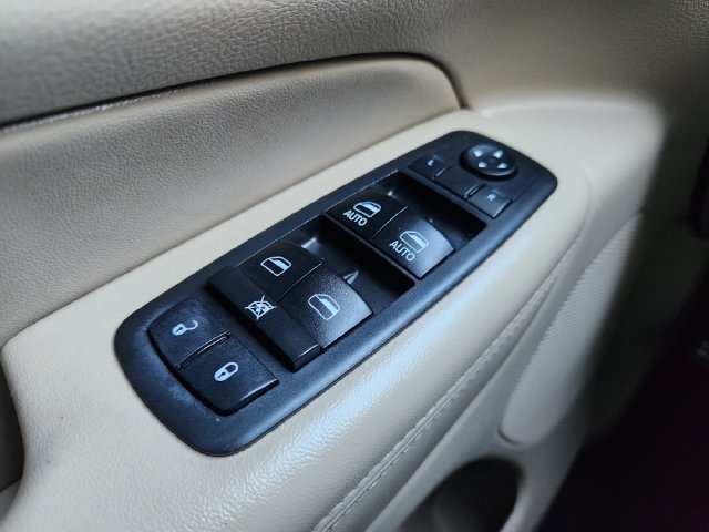 Used 2018 Jeep Grand Cherokee Limited w/ Luxury Group II AWD/4WD image 14