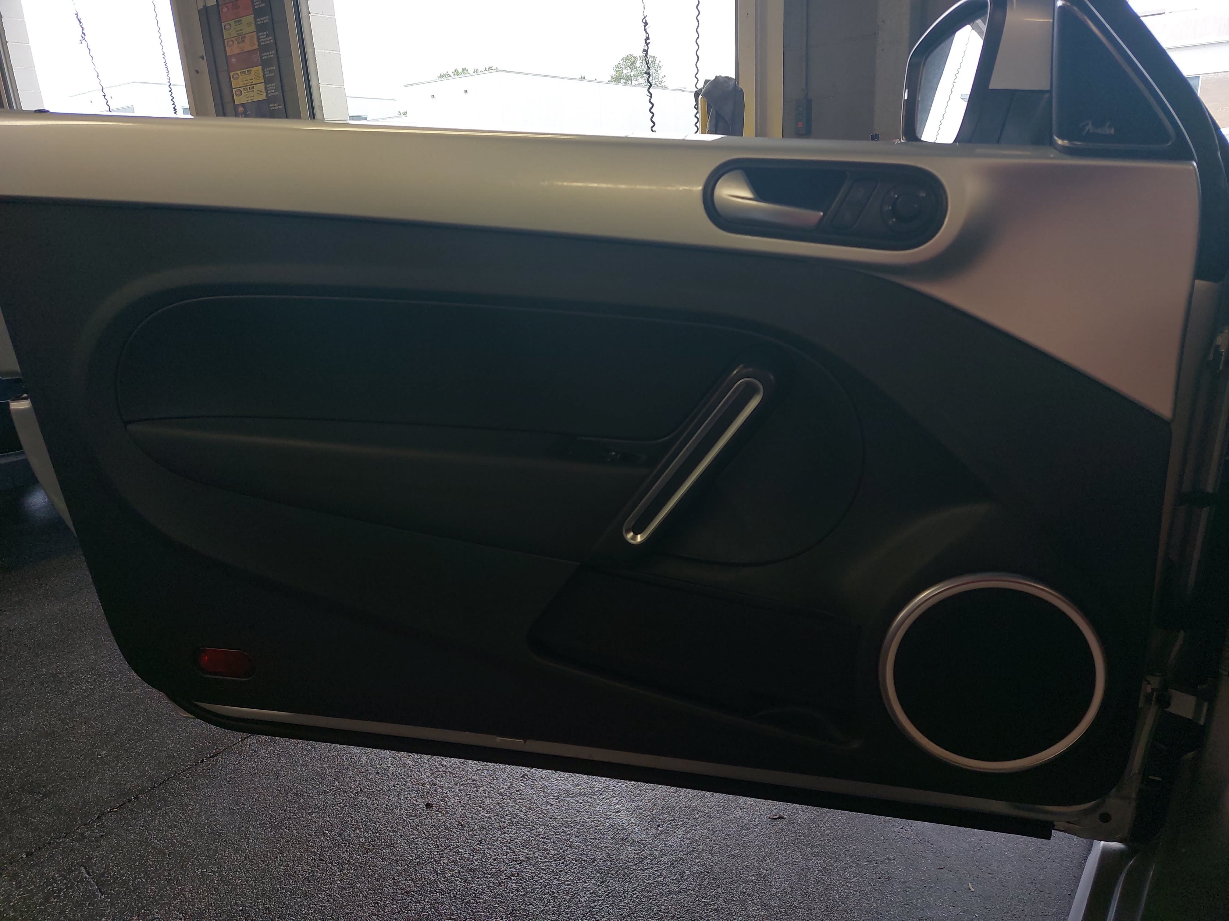 Used 2013 Volkswagen Beetle TDI FWD image 26
